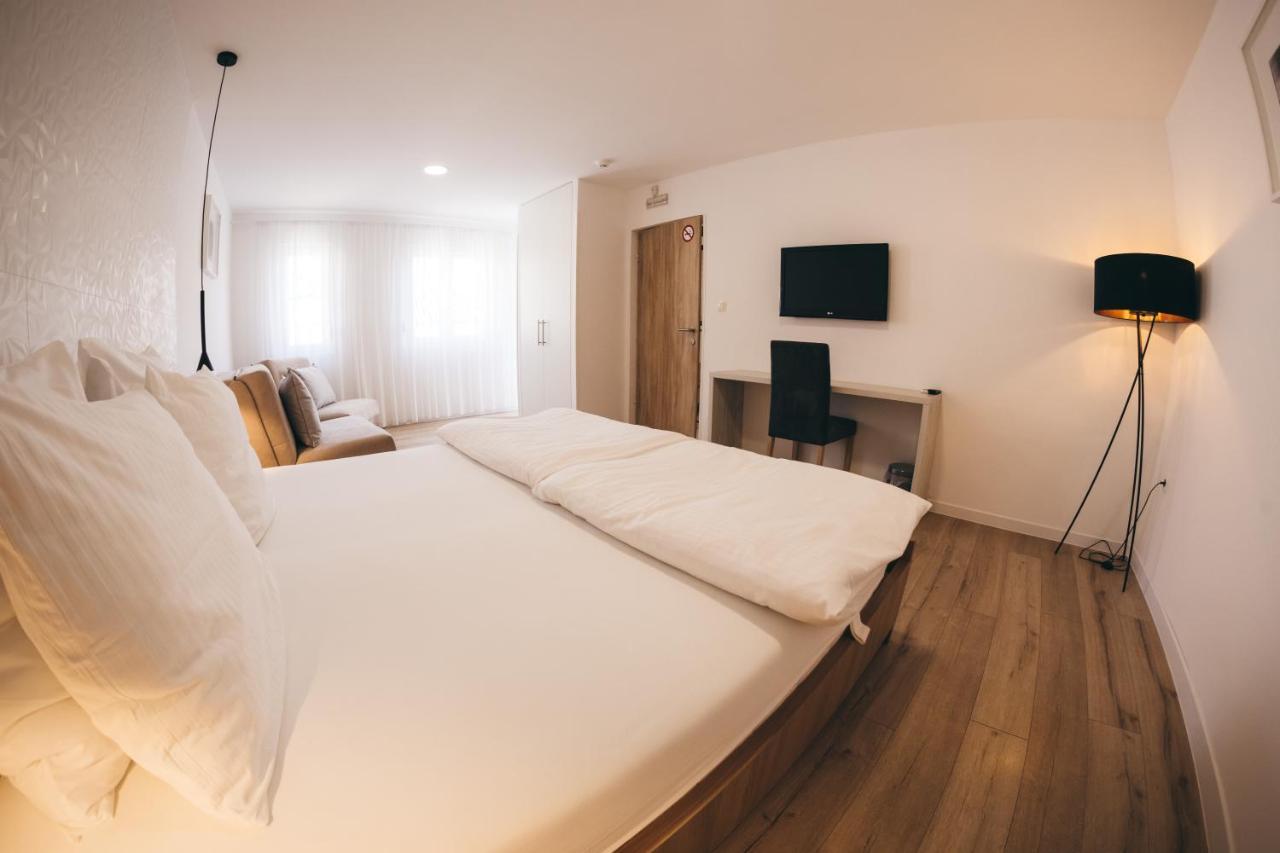 City Apartment One Mostar Extérieur photo